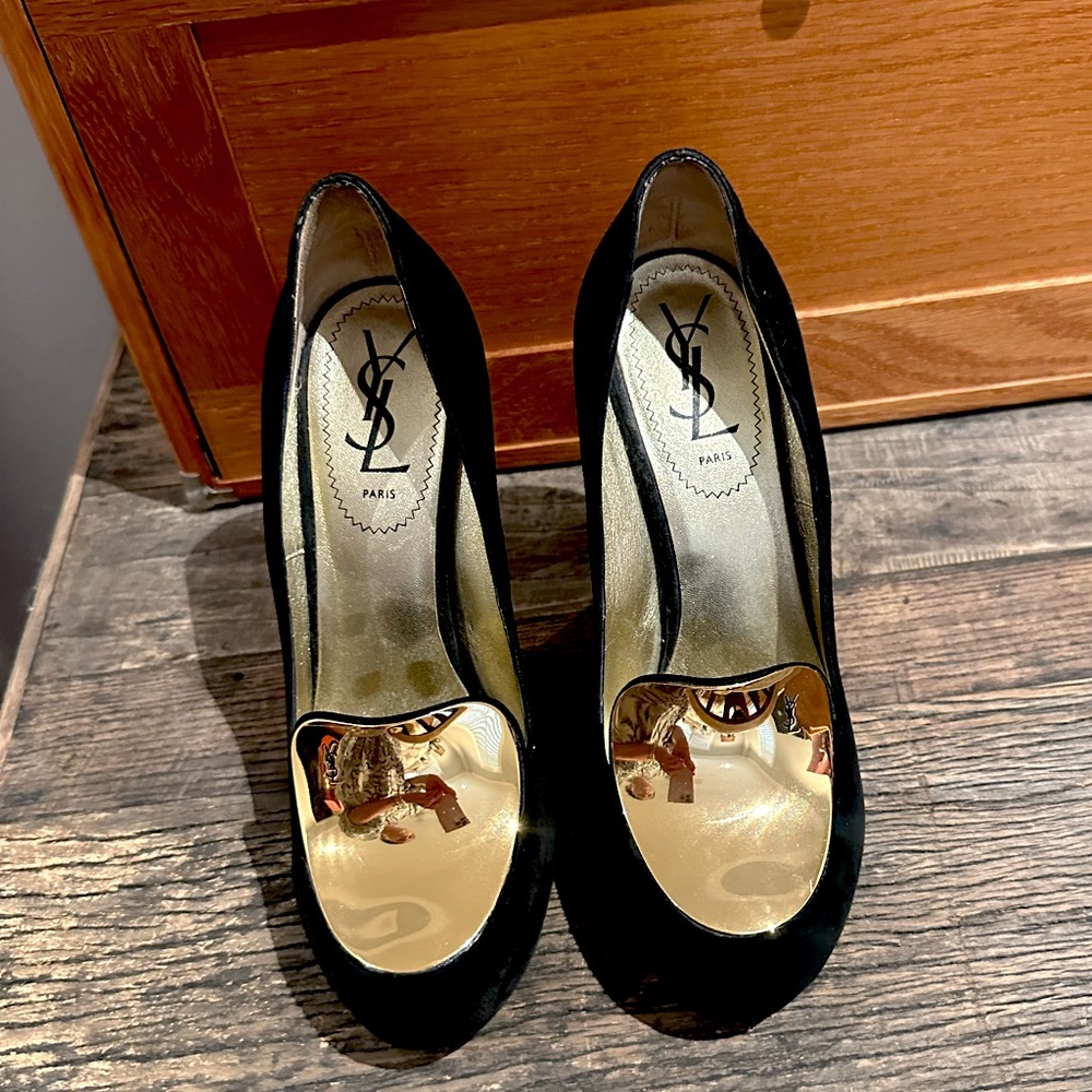 Yves Saint Laurent Black Suede Catherine Pumps